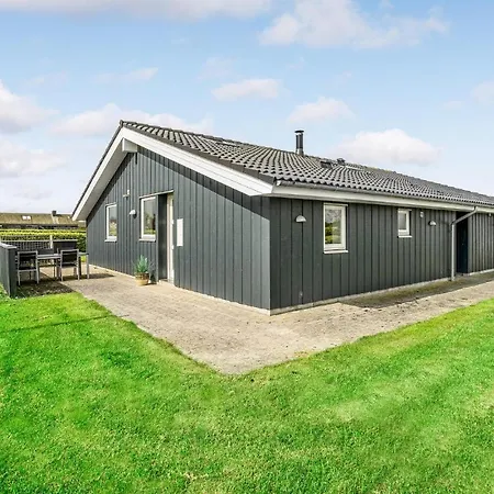 Holiday home Beautiful In With Sauna *