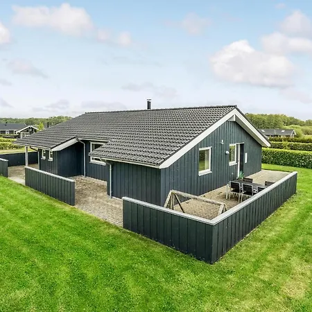 Holiday home Beautiful In With Sauna Haderslev